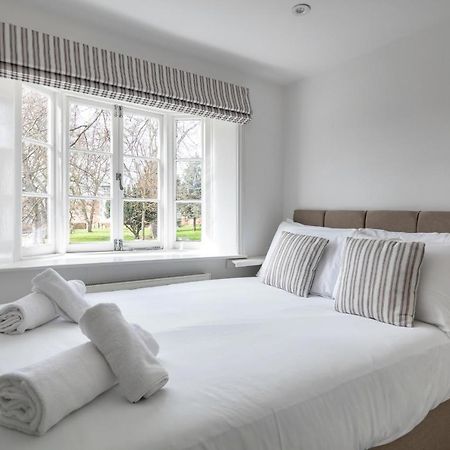 Castle Properties: The Duchess, 3 Bed Family Cottage Windsor Exterior foto